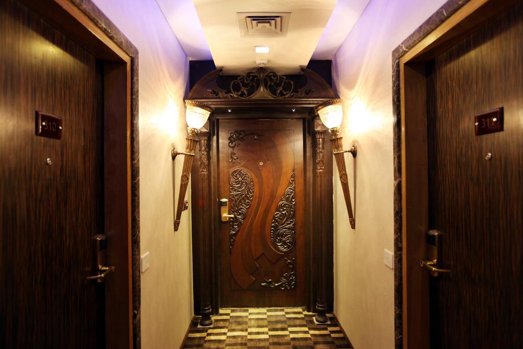 Hotel Jivitesh Дели Экстерьер фото