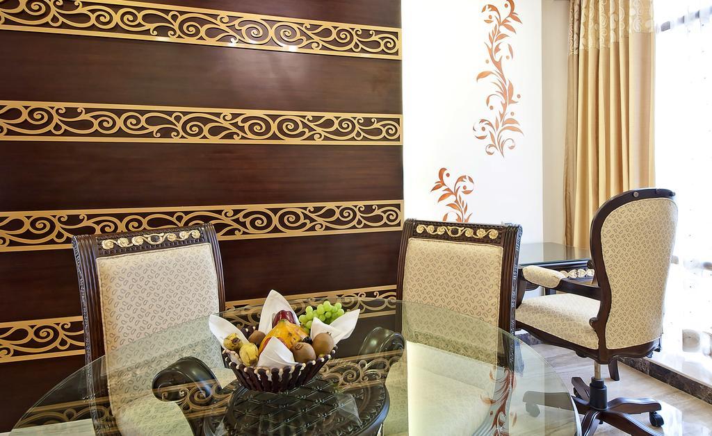 Hotel Jivitesh Дели Экстерьер фото