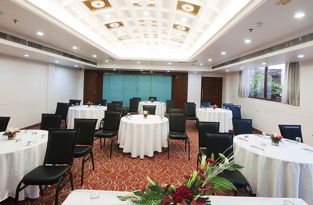 Hotel Jivitesh Дели Экстерьер фото