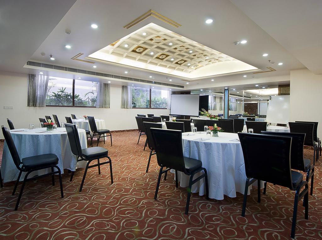 Hotel Jivitesh Дели Экстерьер фото