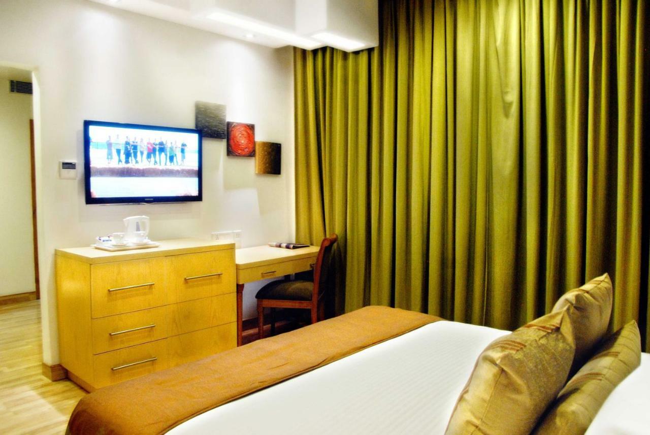 Hotel Jivitesh Дели Экстерьер фото