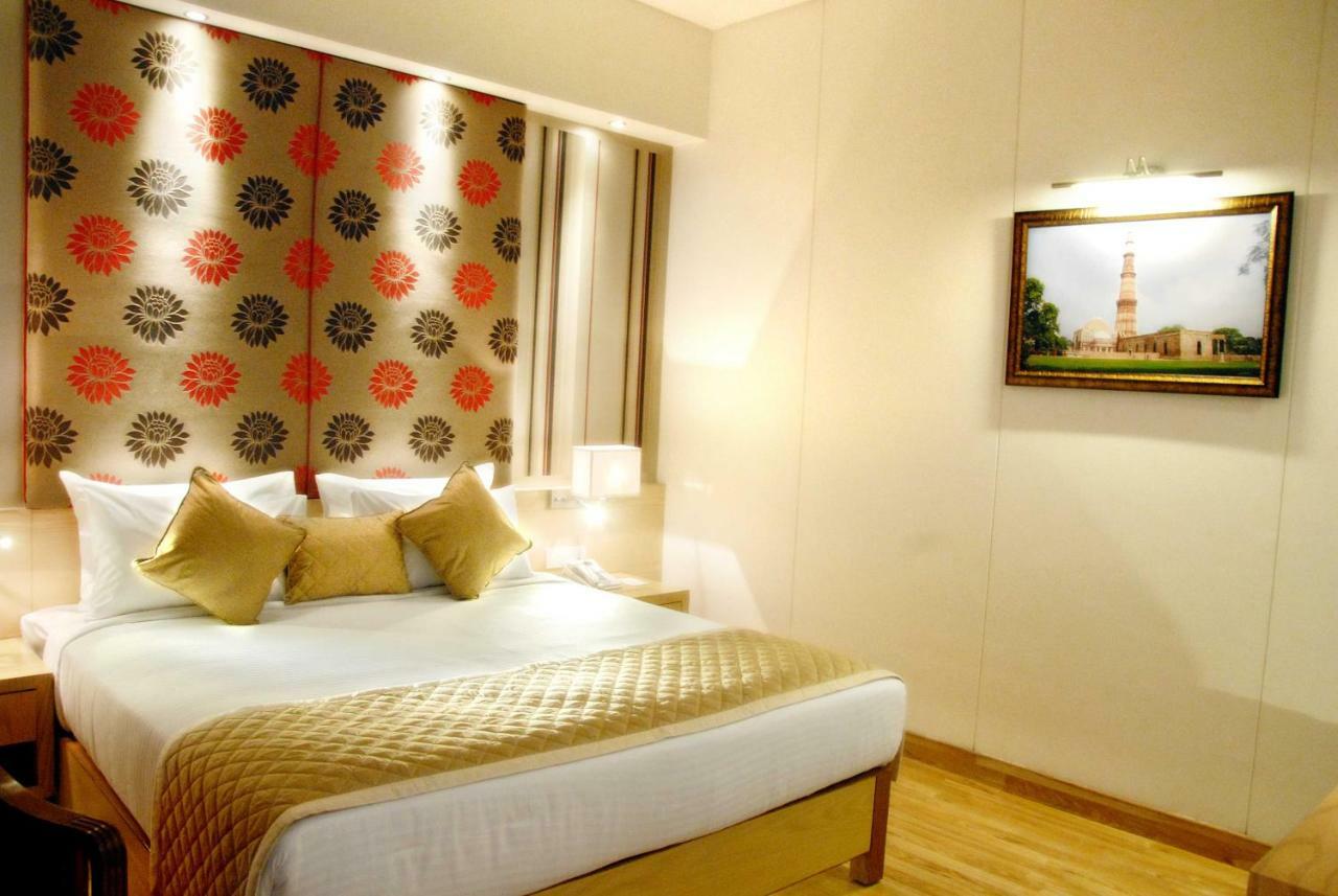 Hotel Jivitesh Дели Экстерьер фото