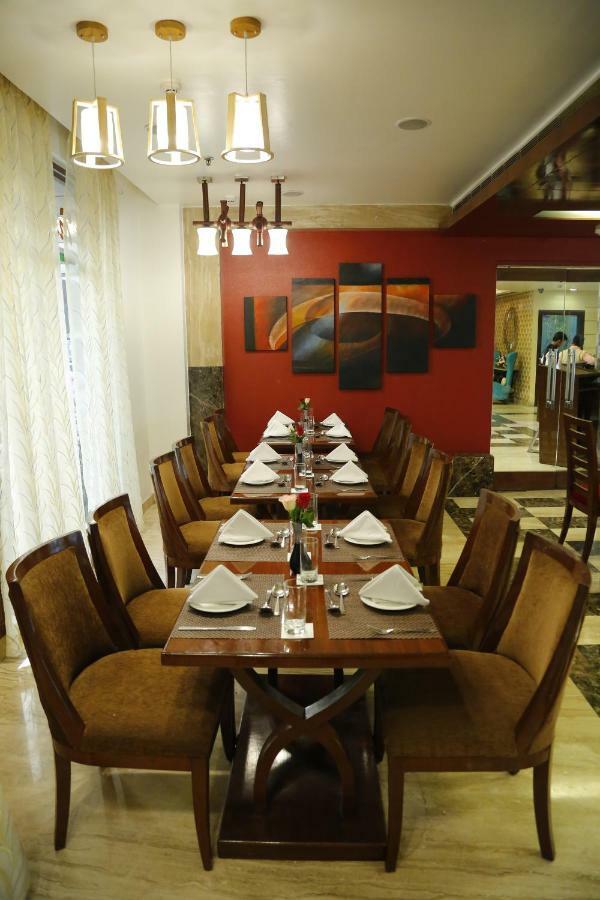 Hotel Jivitesh Дели Экстерьер фото